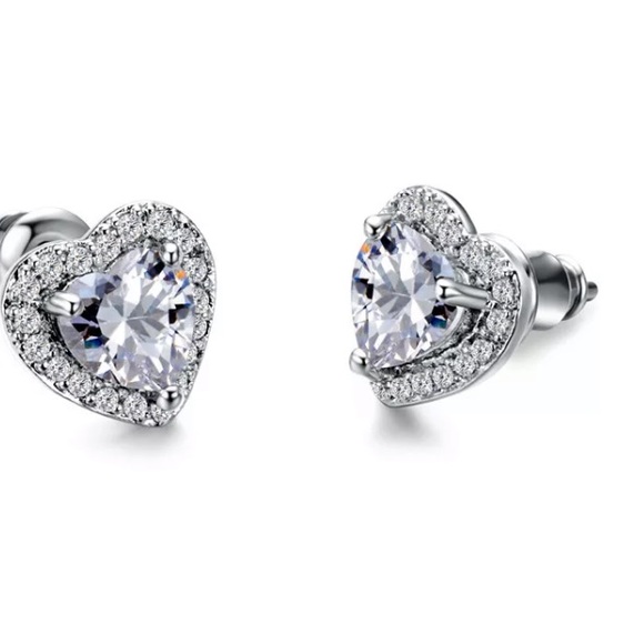 🤍18K white gold plated earrings heart earrings CZ earrings - Picture 4 of 5